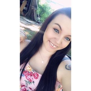 Meet your Posher, Denise